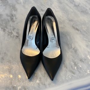 San Marina Paris Black Pointed Toe Heels